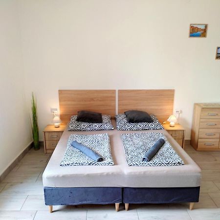 Panorama Apartman Vác Екстериор снимка