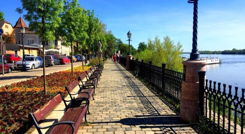 Panorama Apartman Vác Екстериор снимка