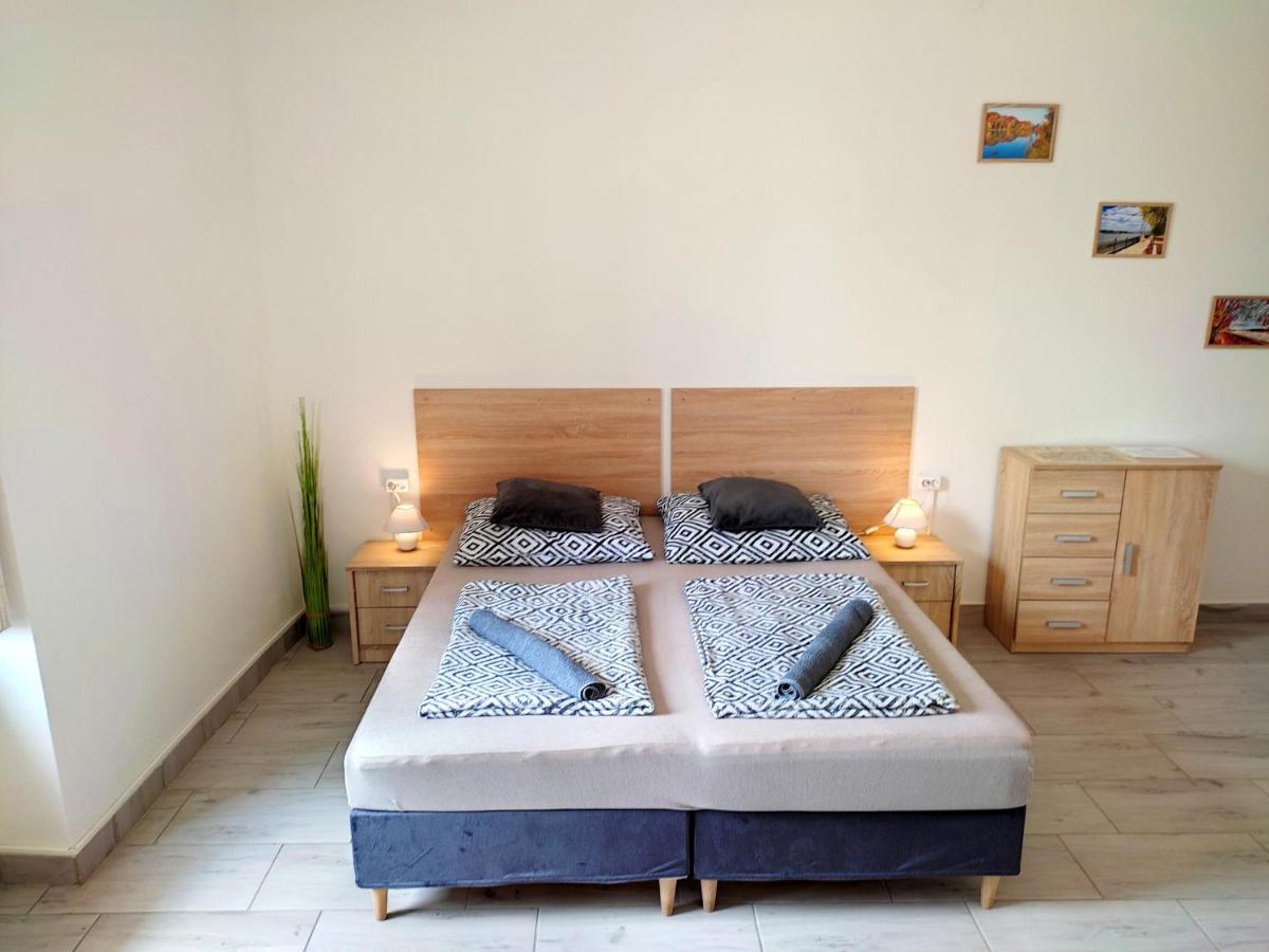 Panorama Apartman Vác Екстериор снимка