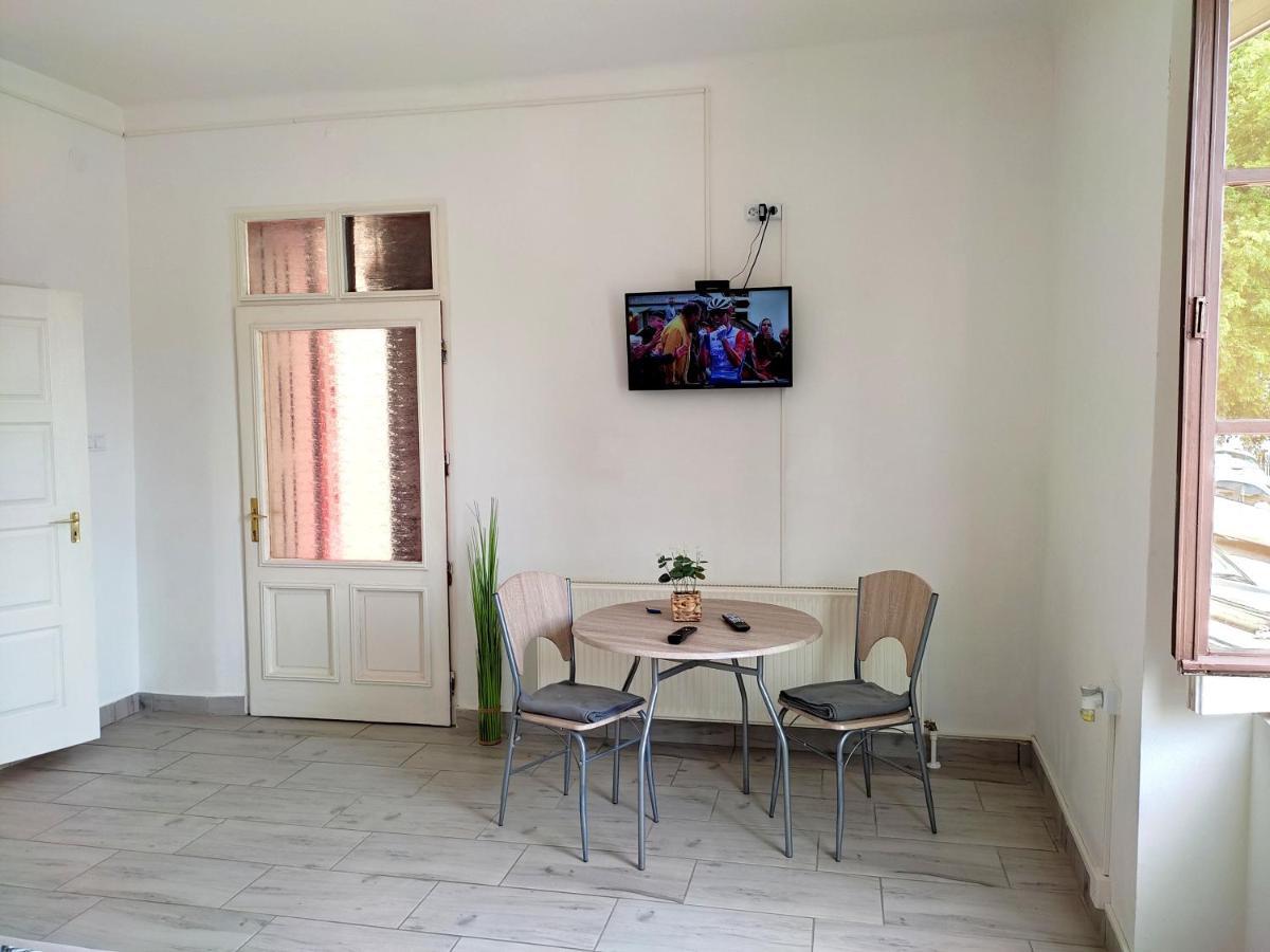 Panorama Apartman Vác Екстериор снимка